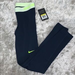 NWT Nike Pro leggings Size Small